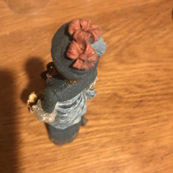 Vintage Victorian Sweetheart’s Giftcraft Figurine:  SARAH - Picture 6 of 7